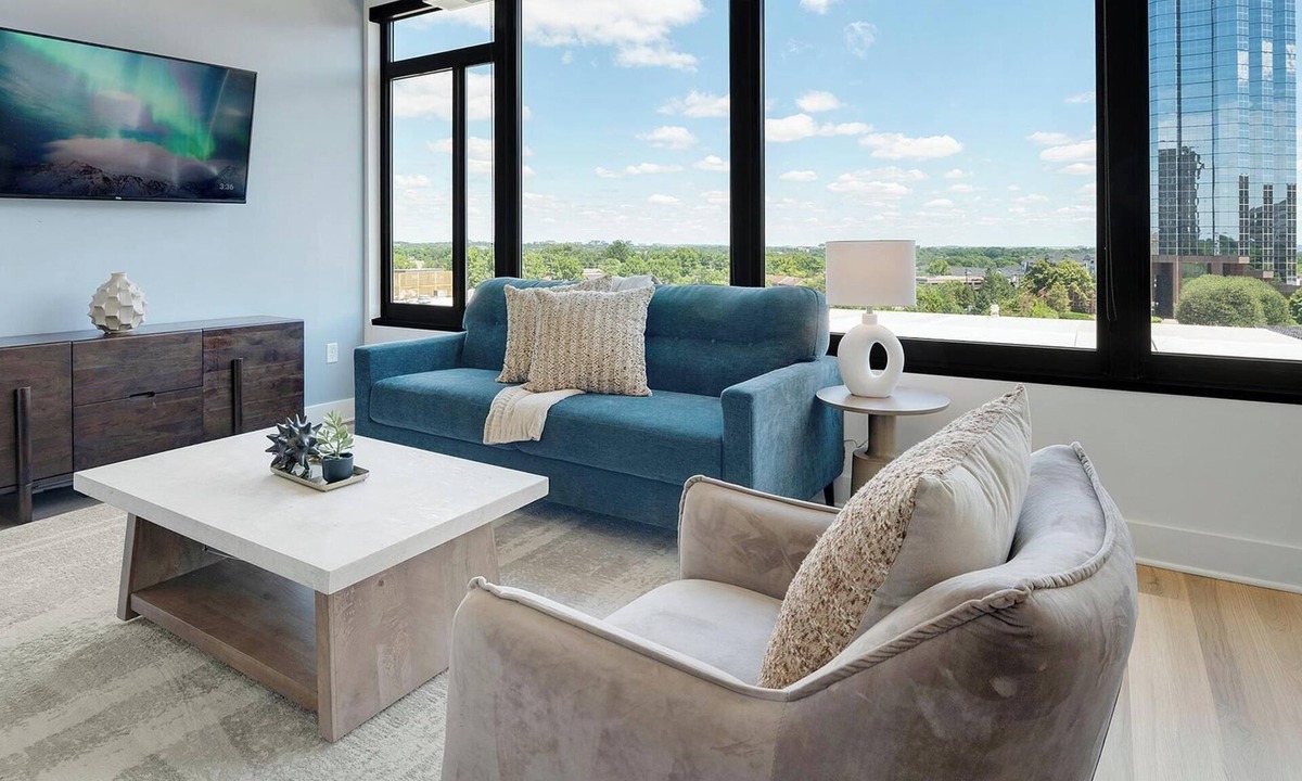 Baileys Crossroads Apartment | Landing | Stunning 1BD, Game Room, Gym
