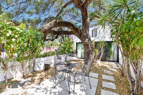 Colee Hammock House | Las Olas Hammocks Unit 4 By Dream Vacation