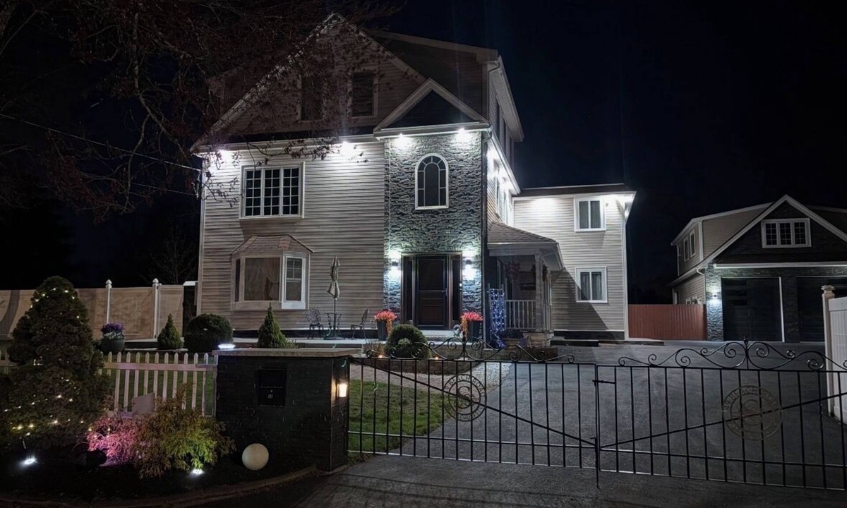 Salisbury Apartment | Last minute booking!Luxury apartmentWithporch close to Salisbury beach. Sleep 6.