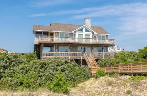 Carova Beach House | Leisure Dayz - 4x4 Carova Beach, Oceanfront, Ocean View, Sound Access, Pets OK, YR Flex Stays