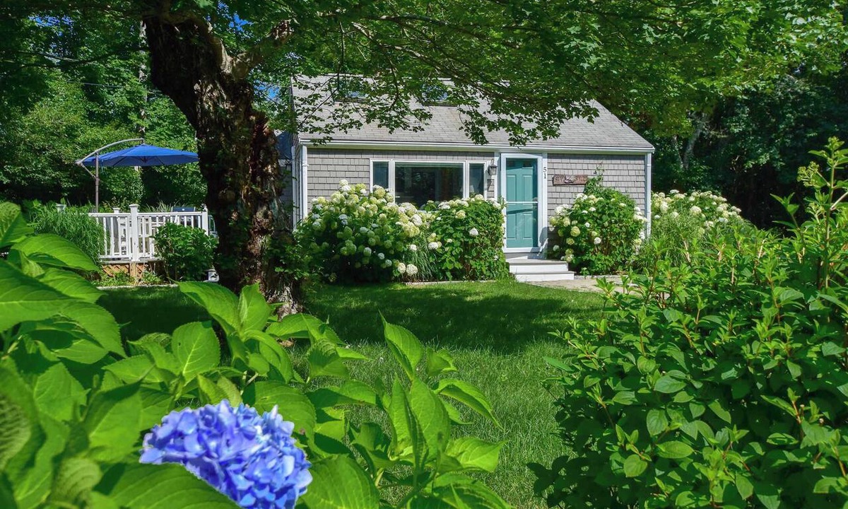Brewster House | Less Than 1 Mile to the Beach with Custom Fire Pit!