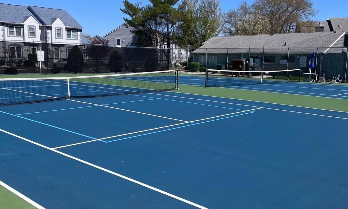 Rehoboth Beach Condo | Linens Coastal Ground Level Condo Sleeps 5 Pools Parking EV Charger