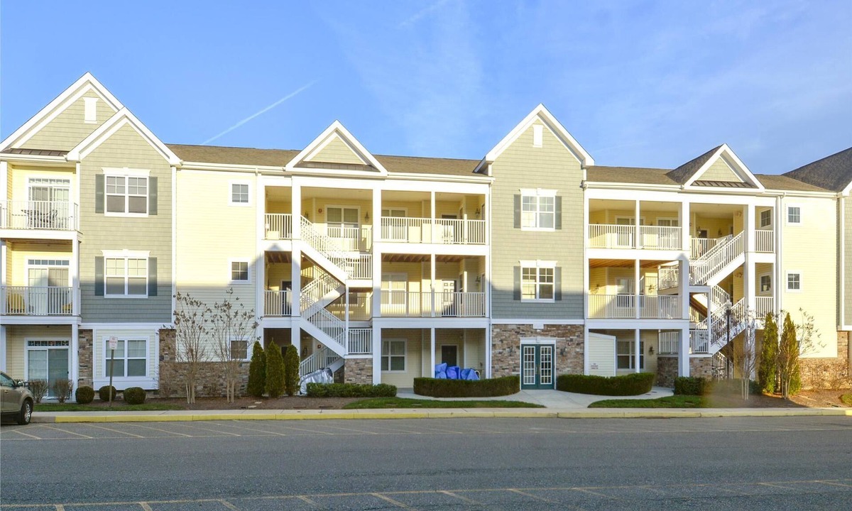Rehoboth Beach Condo | LINENS & DAILY ACTIVITIES INCLUDED*!. The Grande at Canal Pointe Community! Enjoy your beach vacation with this beautifully furnished brand new 3 bedroom and 2 bath condo located on the 2nd floor new to our inventory!