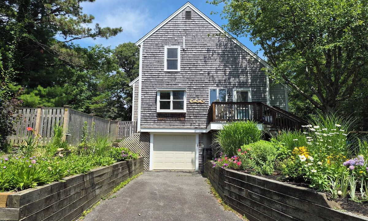 North Chatham House | Location is Everything! Walk to 3 of North Chatham's Most Scenic Salt Water Beaches