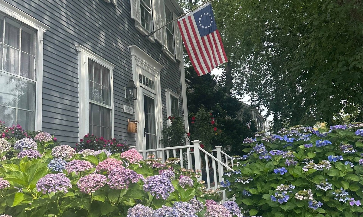 Nantucket Town House | Location! Location! Classic Nantucket 6-Bedroom Home Steps From Town!