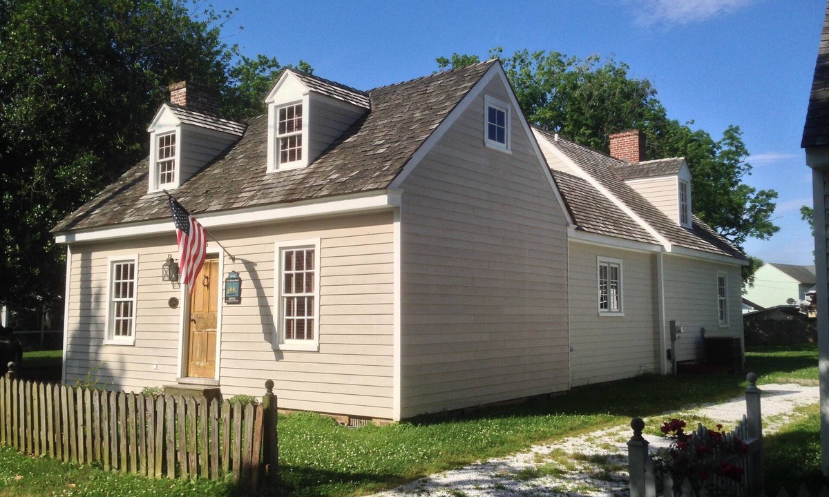 St. Michaels Cottage | Location, Location, Location! - W Melson House - Beautiful - In Town St Michaels