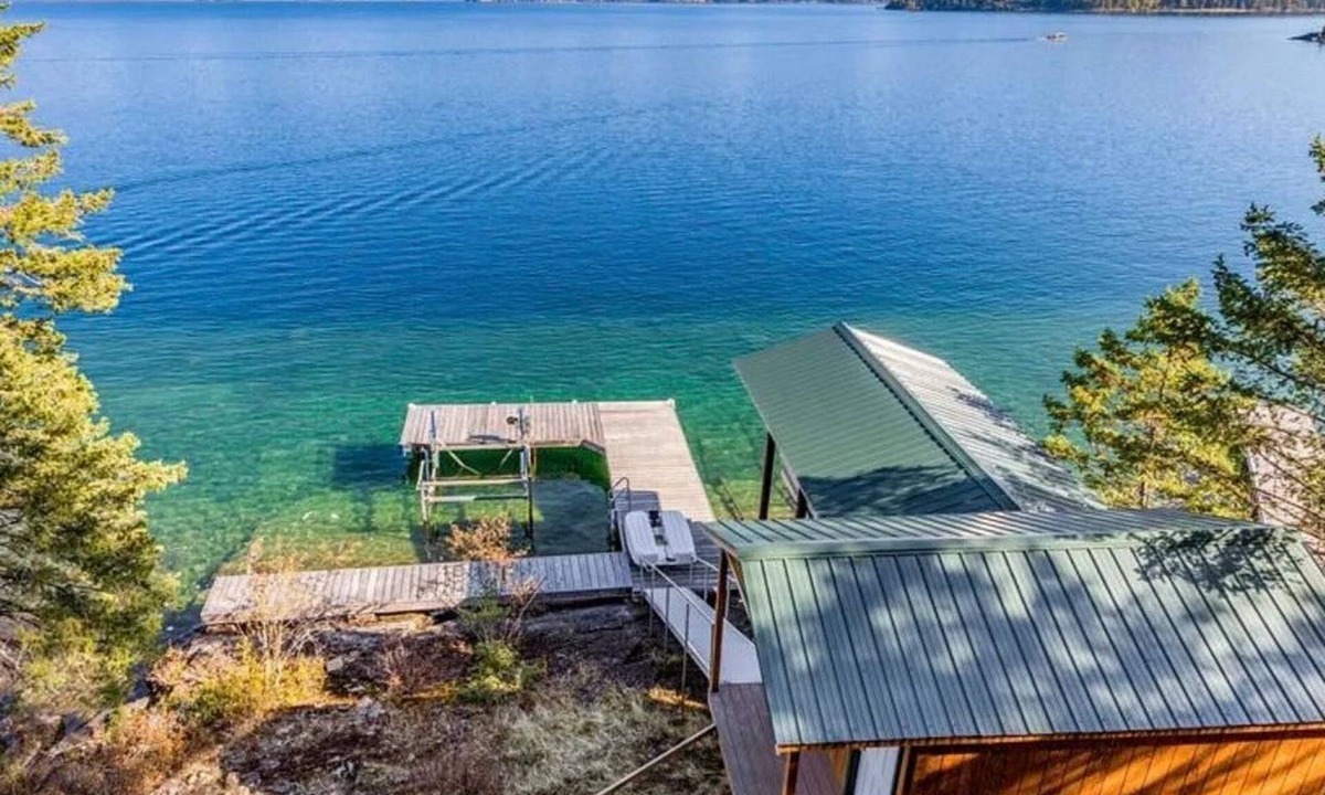 Kings Point House | Log Home with Lake Access and Views of the Missions