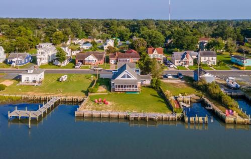 Chincoteague House | Lookout on Main