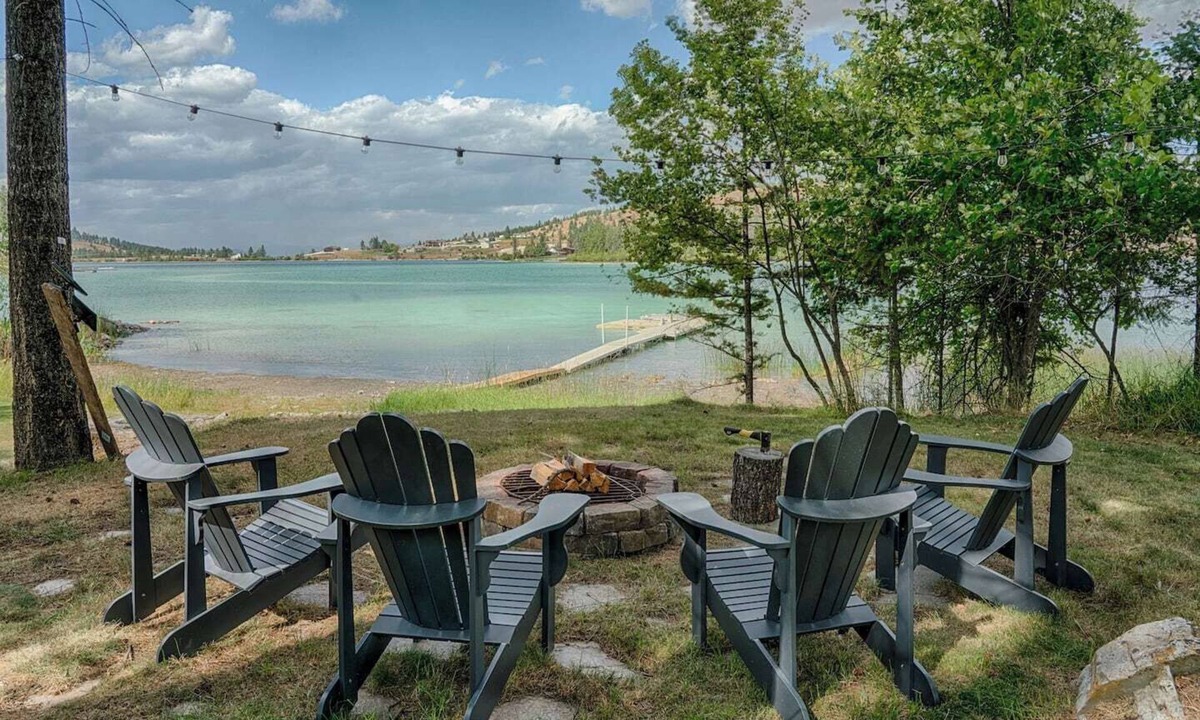 Kalispell House | Love on Lilac Lake, Private Dock and Lake Access