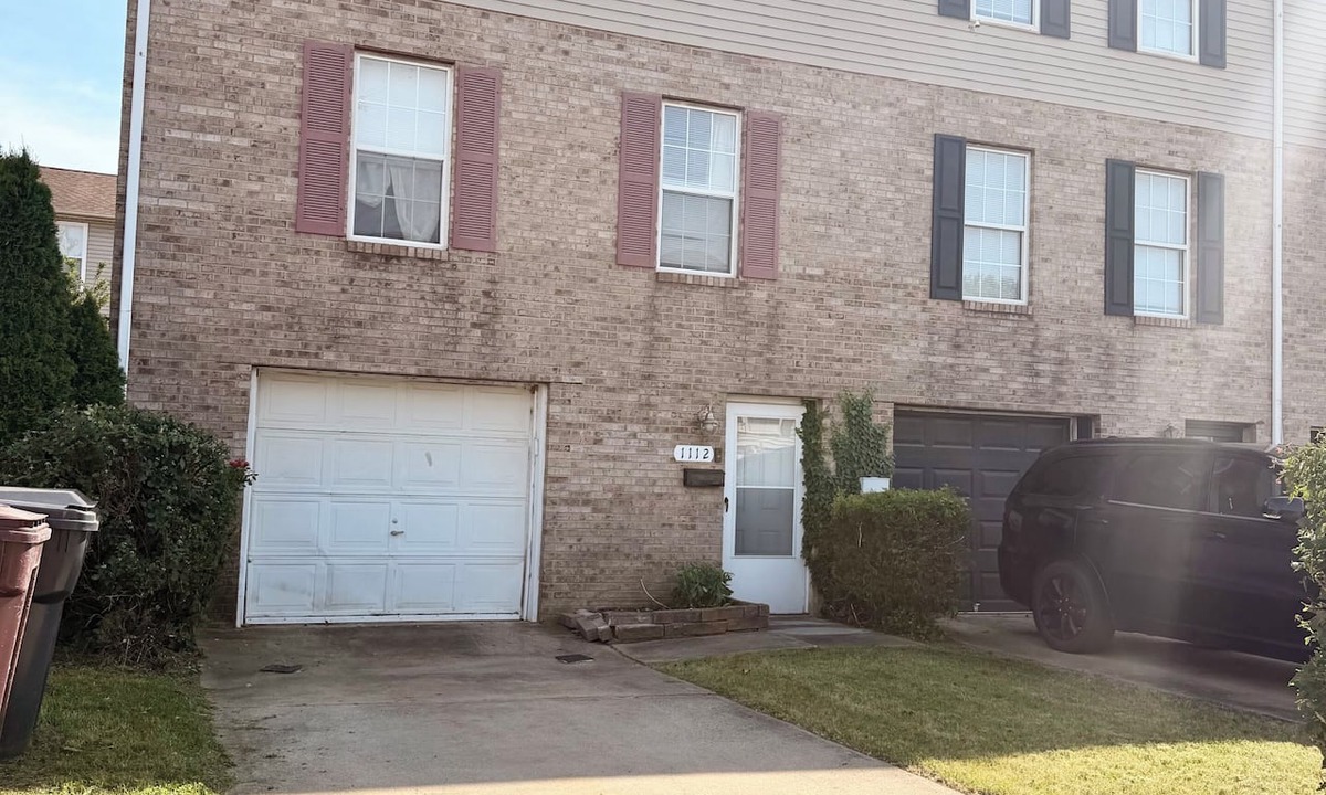 Wilmington House | Lovely 2-bedroom townhome with central air in charming Wilmington