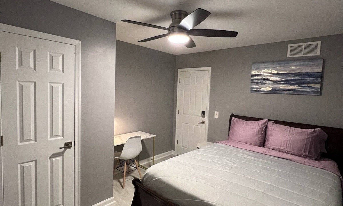 Camden House | Lovely 4-bedroom in Camden with AC, WiFi. Enjoy your stay