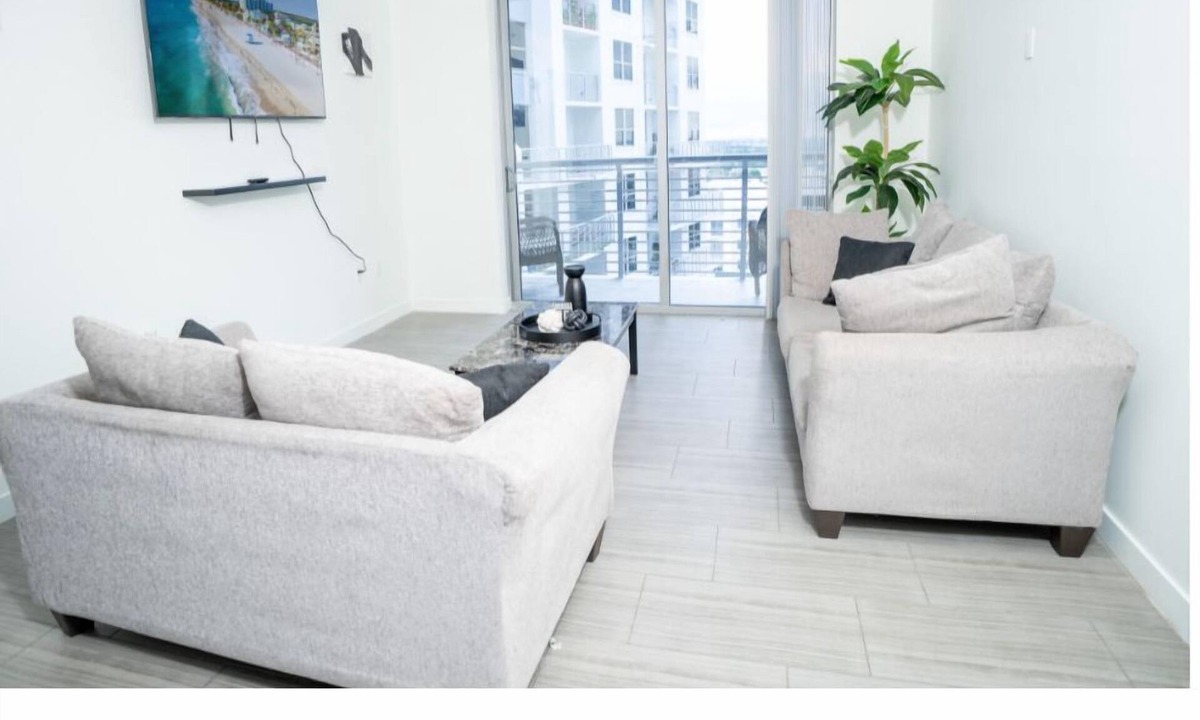 Miramar Apartment | Lovely spacious 1 bedroom vacation home local to many activities
