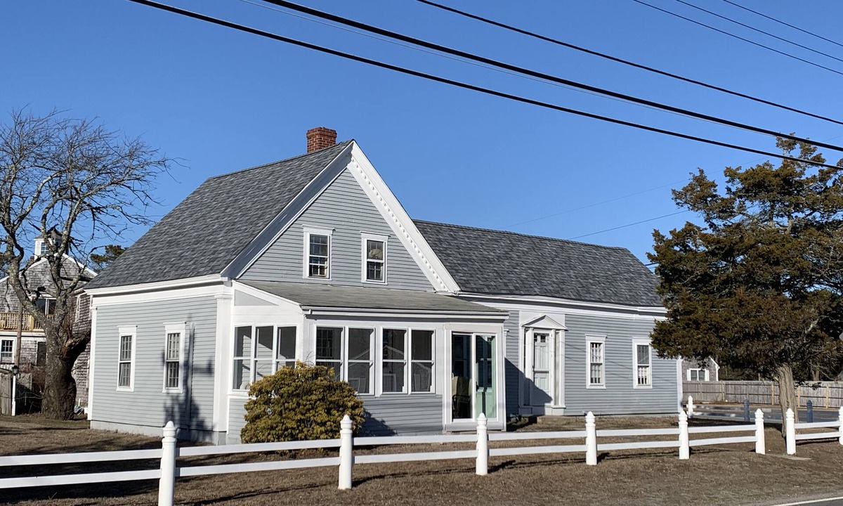 West Dennis House | Lower County Bunk House