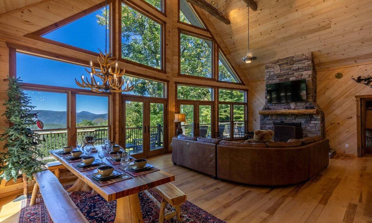 Blowing Rock Cabin | Lux 3600 Sq Ft Cabin, Game Rooms, Hot Tub, Long-Range Views!