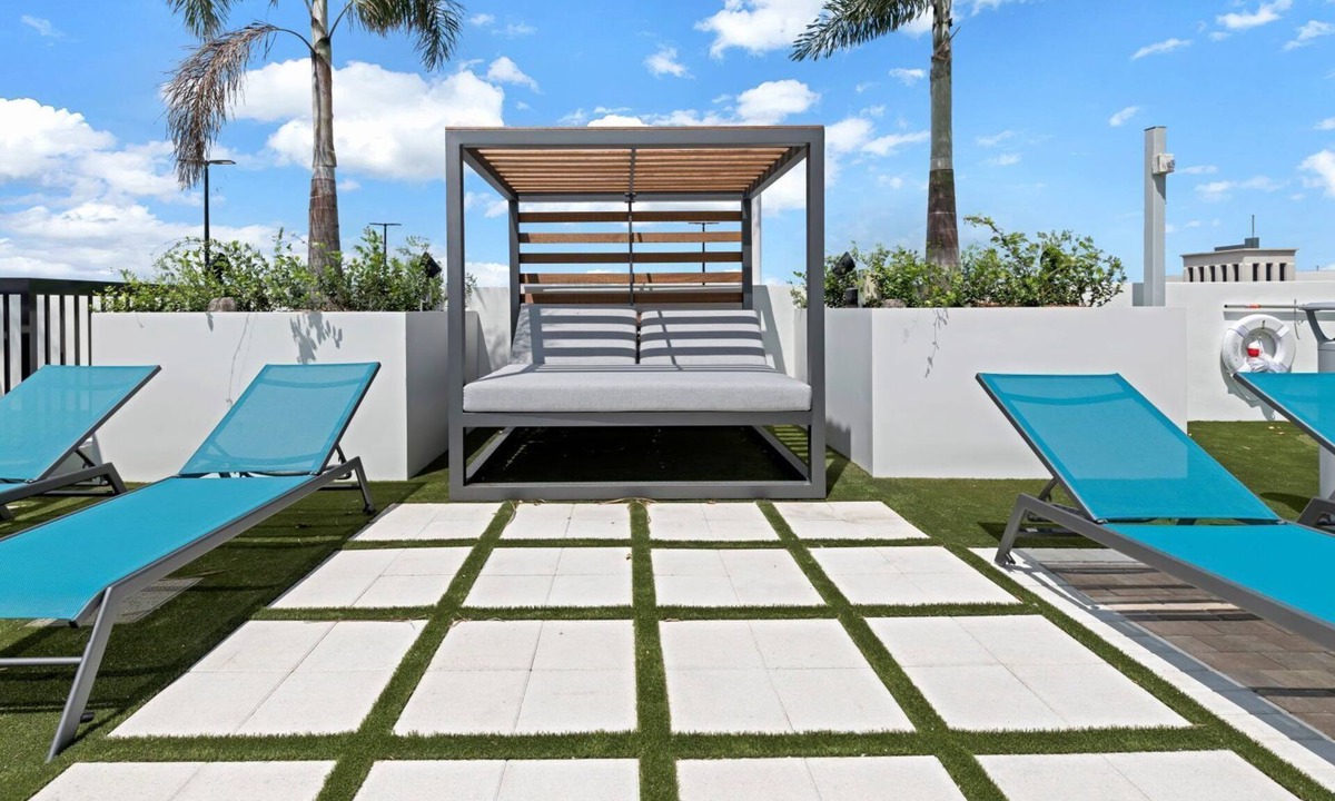 Doral Apartment | Luxe 2BR Suite w/Partial Golf View | Pool & Sauna