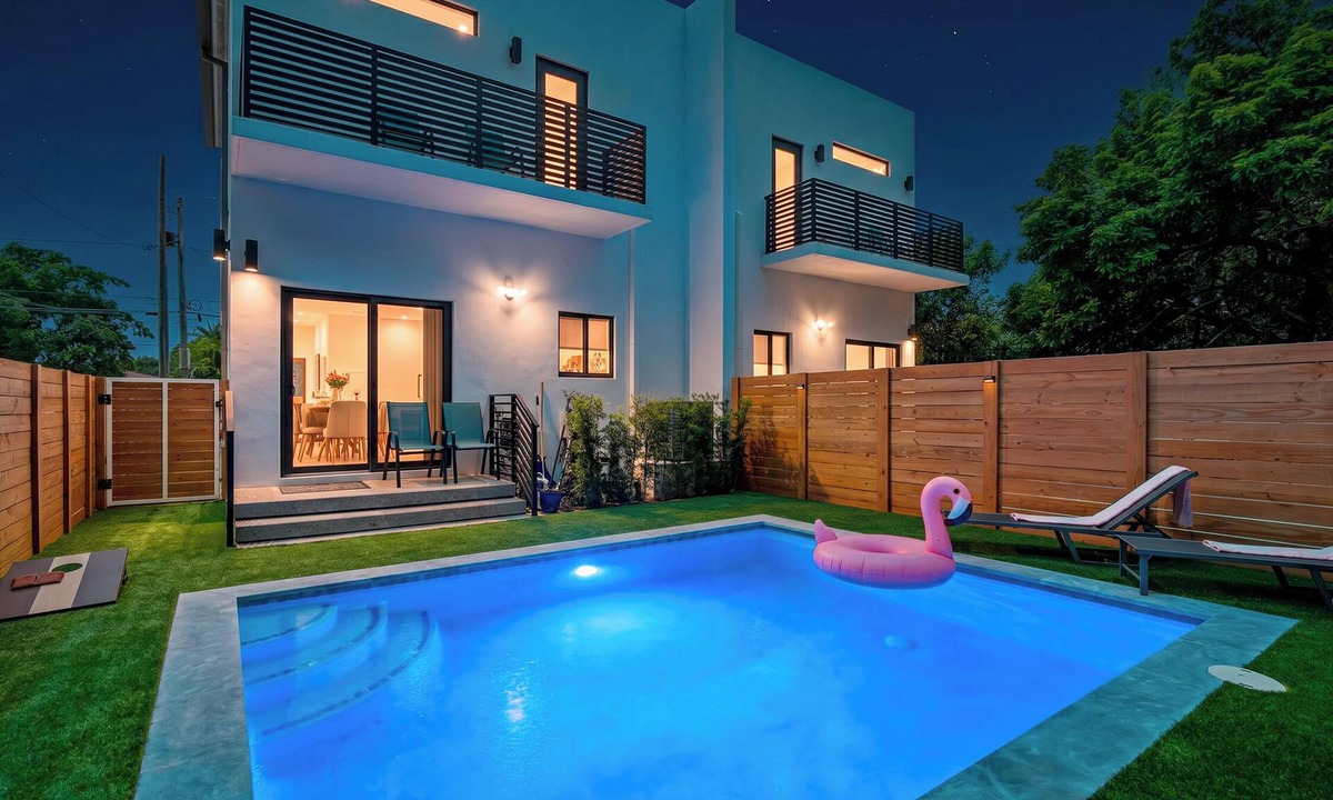 Allapattah House | Luxe 4BR/3BA w/Pool Near Wynwood & Design District
