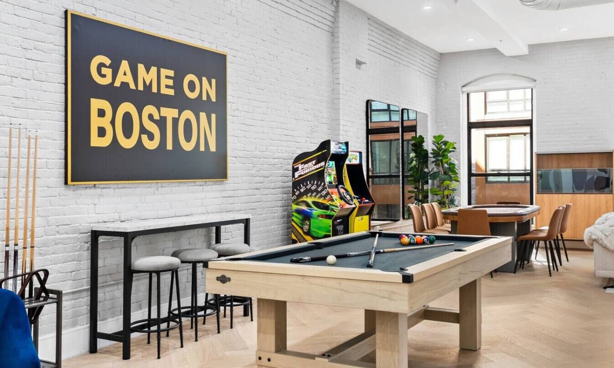 Downtown Boston Condo | Luxe Downtown Boston Loft with Game Room & Free Parking near Waterfront