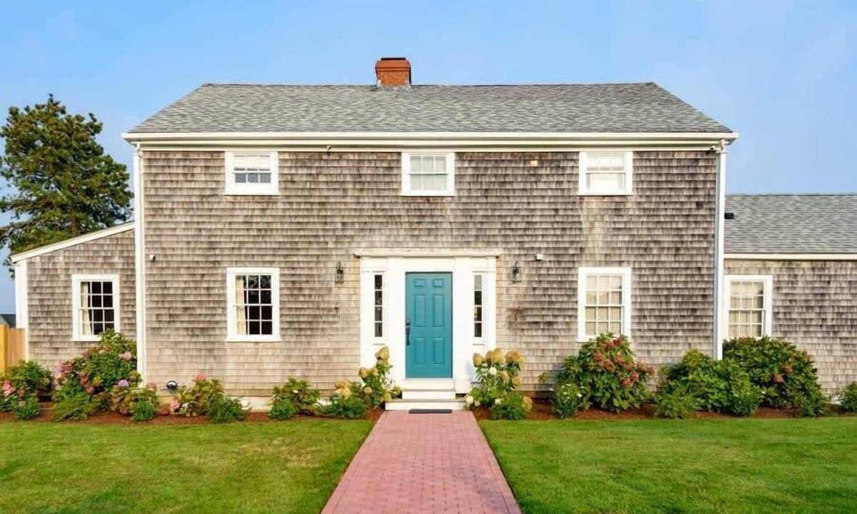 Nantucket House | Luxurious Nantucket Getaway | Heated Pool