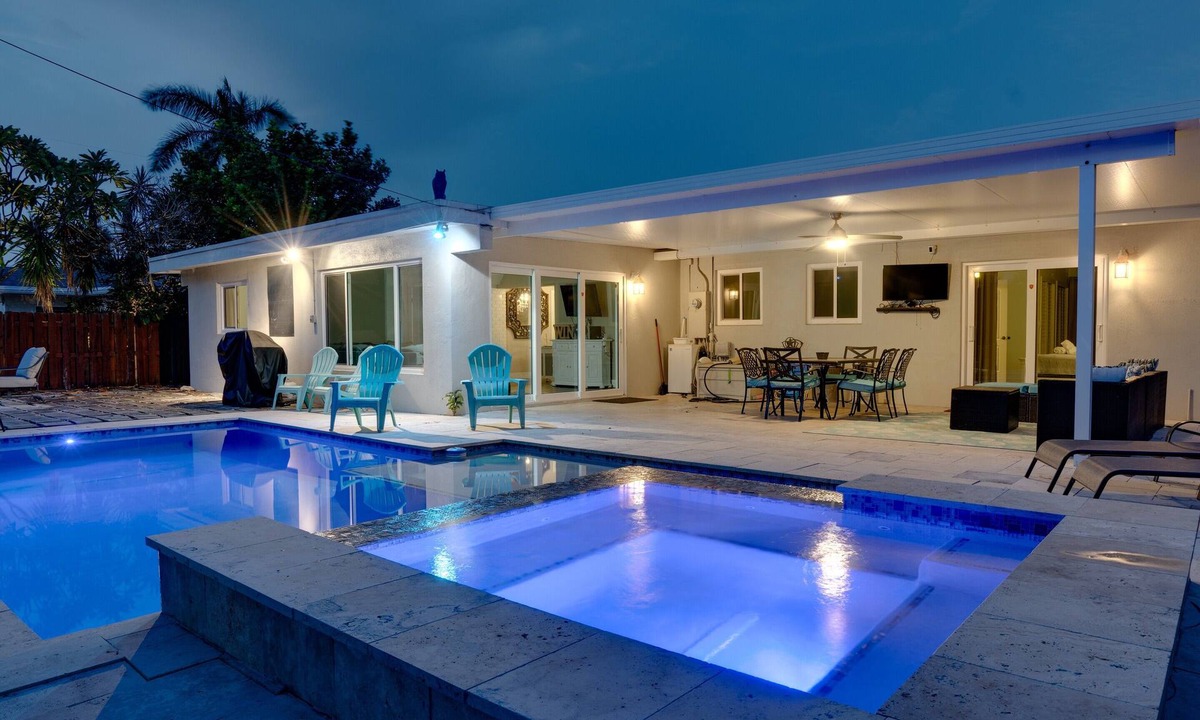 Deerfield Beach House | Luxurious private home with heated pool & spa . Five min to beach. Work space