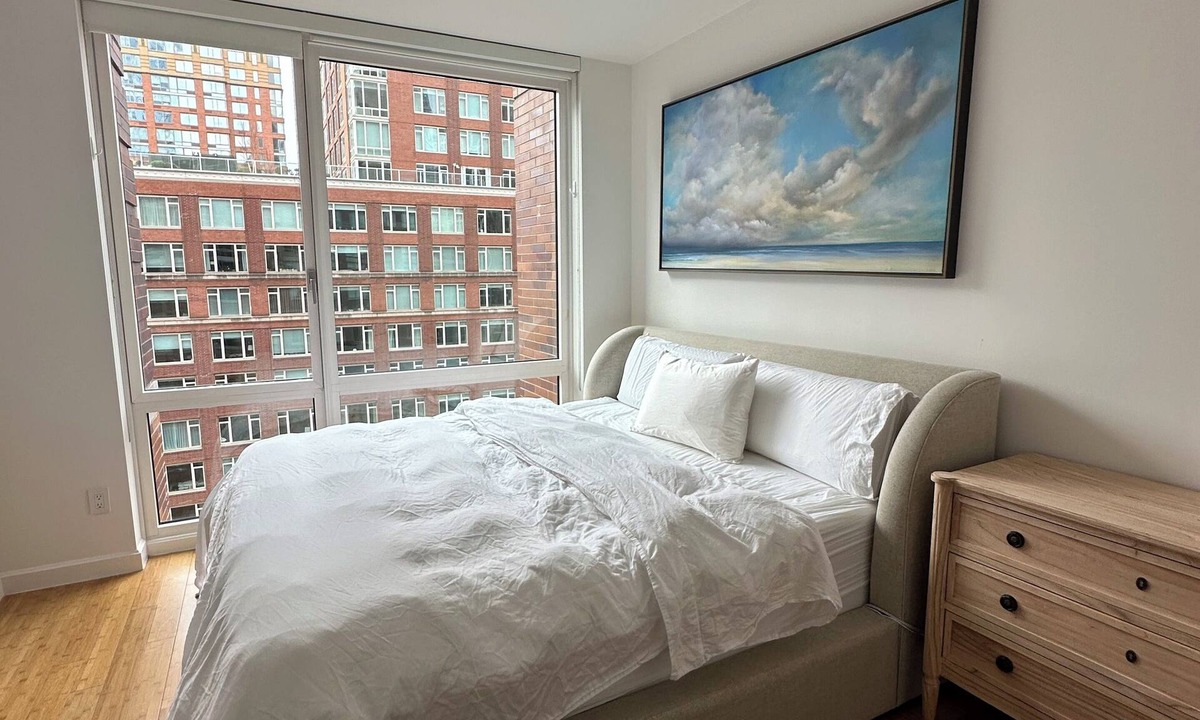 Battery Park City Apartment | Luxury 1 bedroom in safest zip code in NYC! Tribeca/NBPC