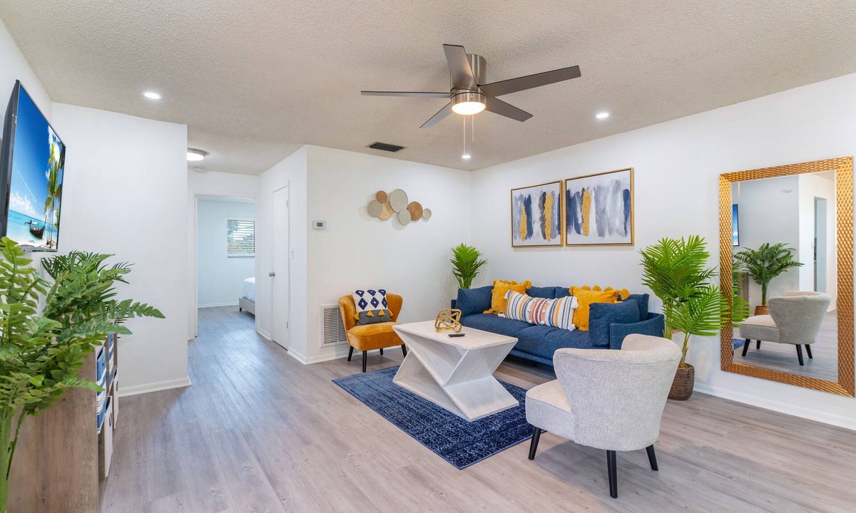 Middle River Terrace Apartment | Luxury 2 Bd Apt - Quick drive to Downtown & The Beach