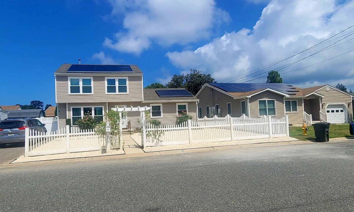 Villas House | Luxury Bayside House Near Cape May Beach with Hot Tub