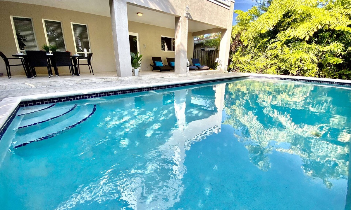 South Lake House | Luxury Beachwalk Villa
