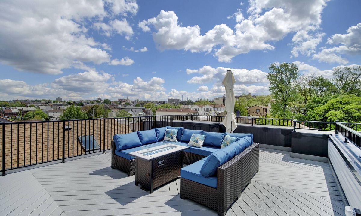 The Heights Condo | Luxury Condo w/Rooftop Deck 15 min from NYC, American Dream Mall, Metlife, EWR