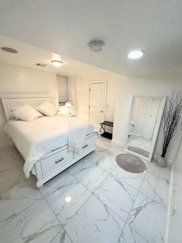 Weehawken Apartment | Luxury escape near New York City