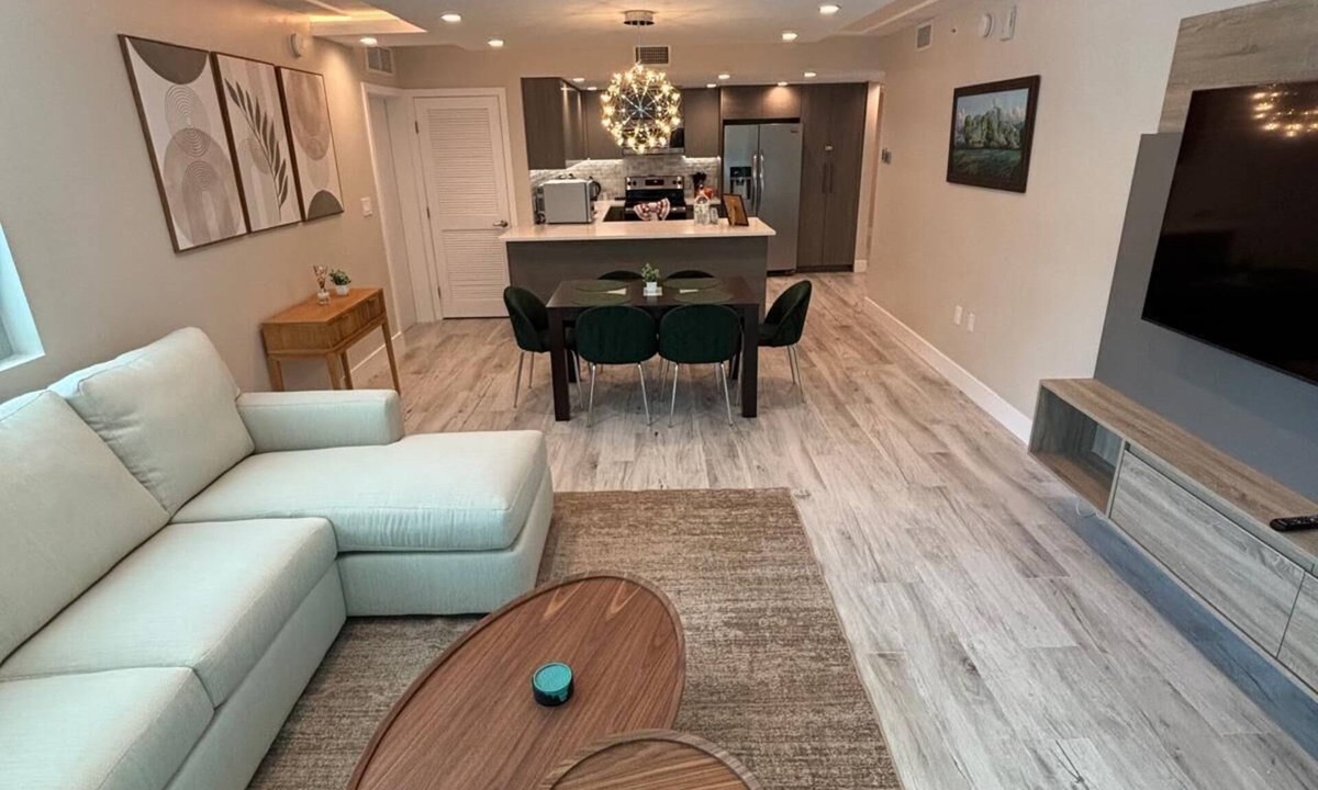 Bay Harbor Islands Apartment | Luxury Family 3BR Apt in Bay Harbor Islands near Beach, Shops and Dining Area