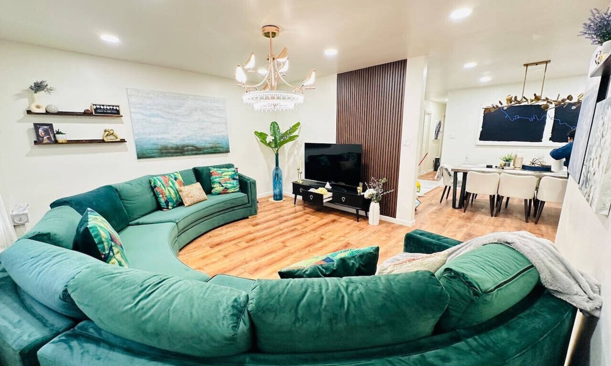 The Heights Condo | Luxury Urban Loft 3Bed|2BA nearNYC MetLife+Parking