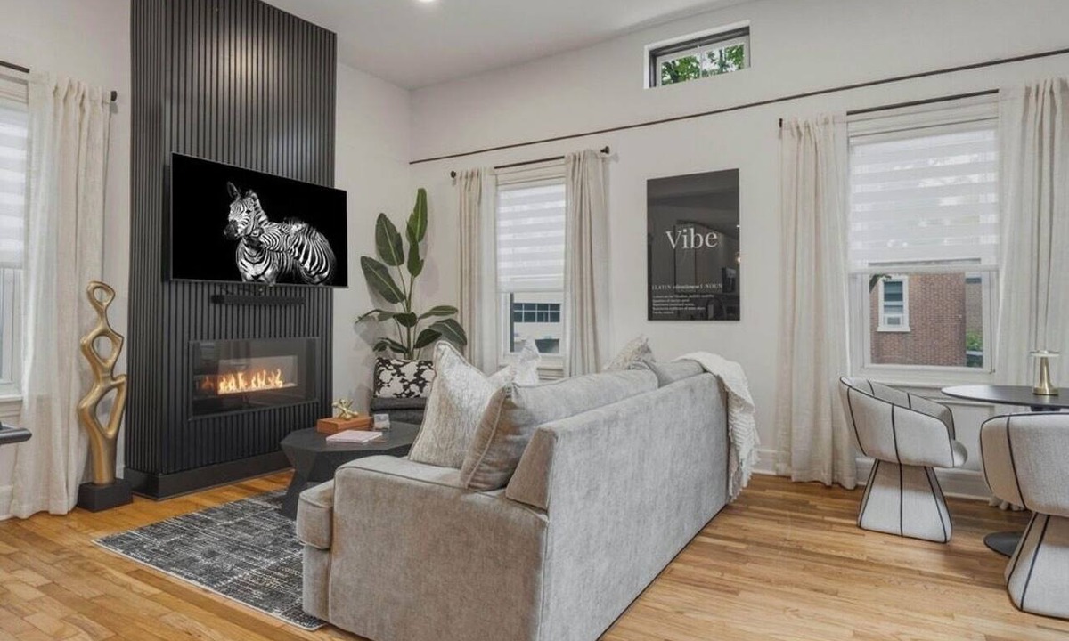 Downtown Wilmington Apartment | Luxury Urban Loft - Designer Stay - sleeps 4 in Downtown Wilmington