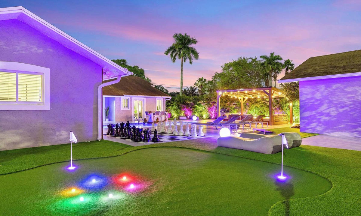 Golden Glades House | Luxury Villa Serena Heated Pool 15 min to Beach