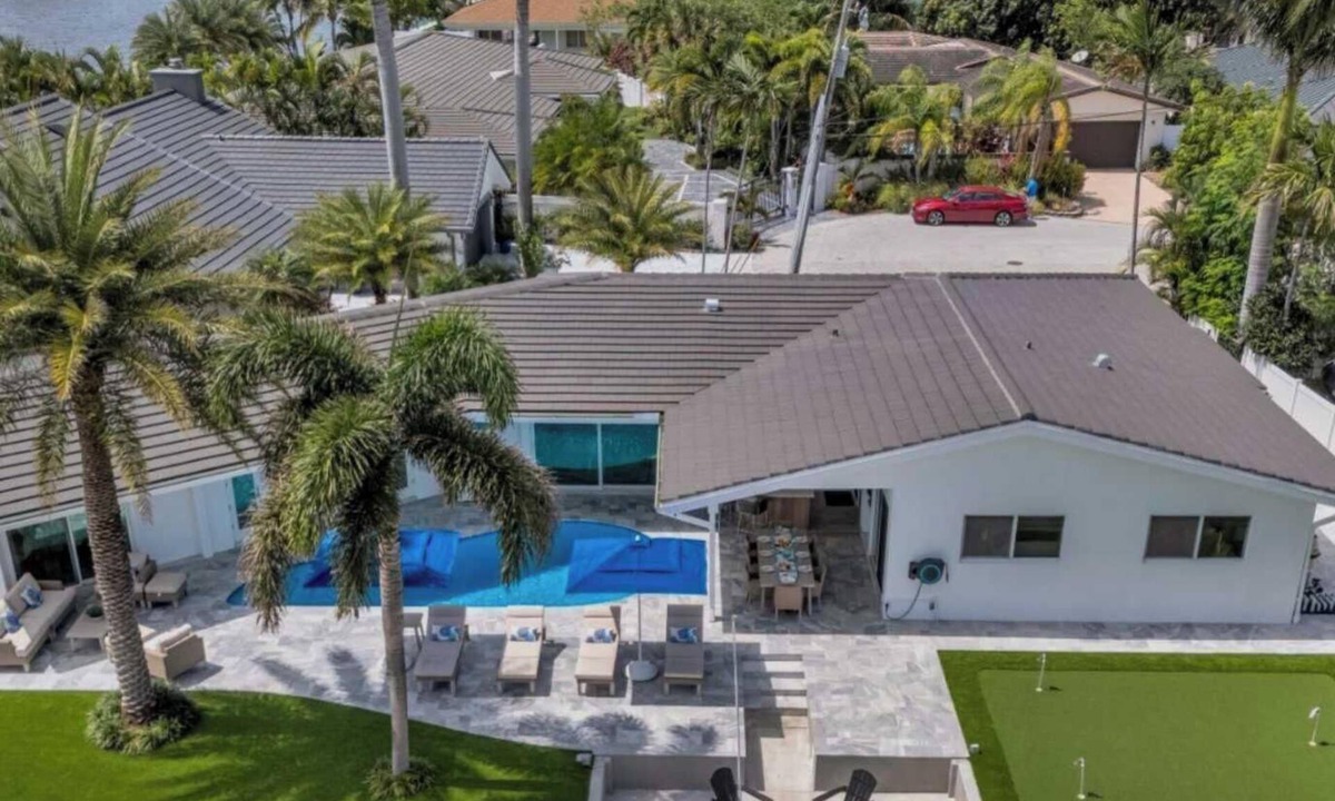 Bermuda Riviera House | LVS Villa Azul – Coastal Oasis | 5-Min Walk to Beach & Waterfront Living