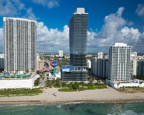 Hollywood South Central Beach Hotel | Lyfe Resort & Residences