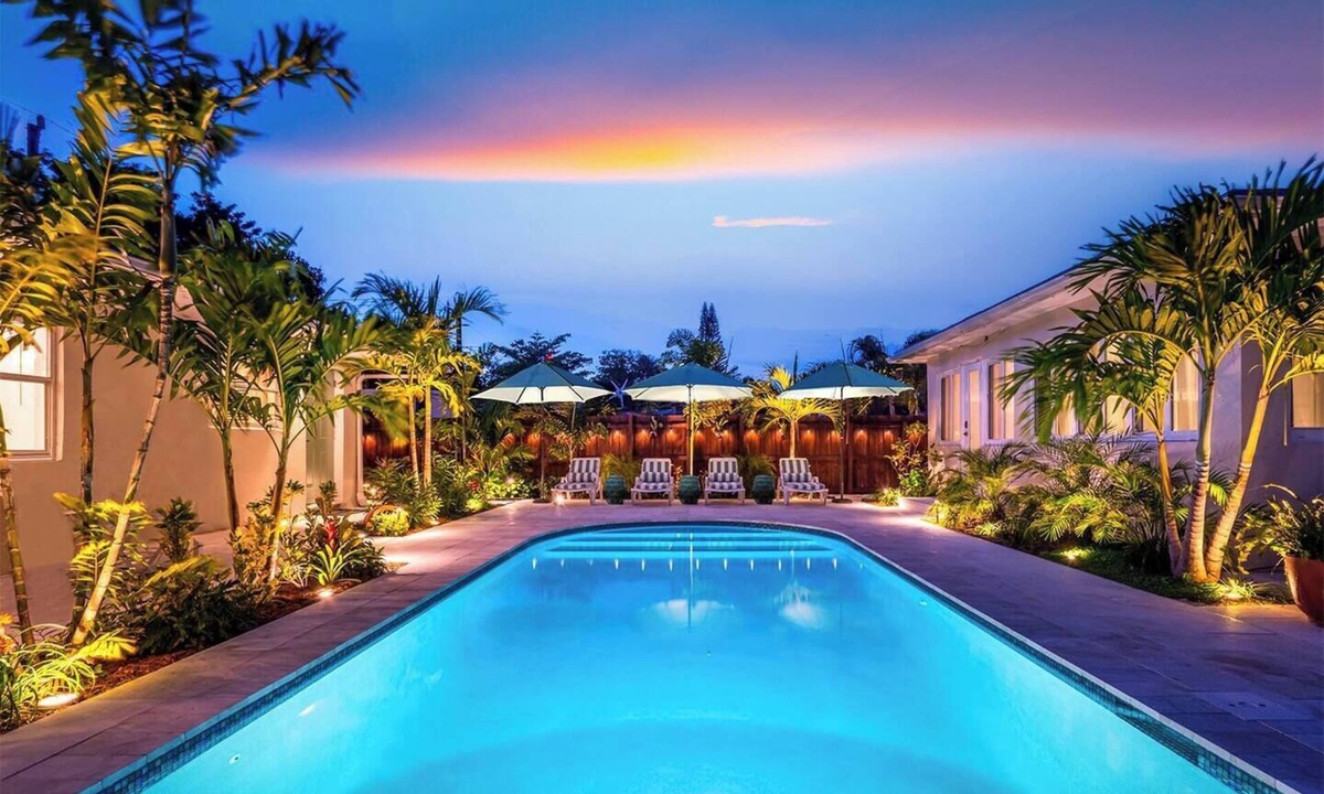 South Middle River House | Magical Garden House With Beautiful Heated Pool