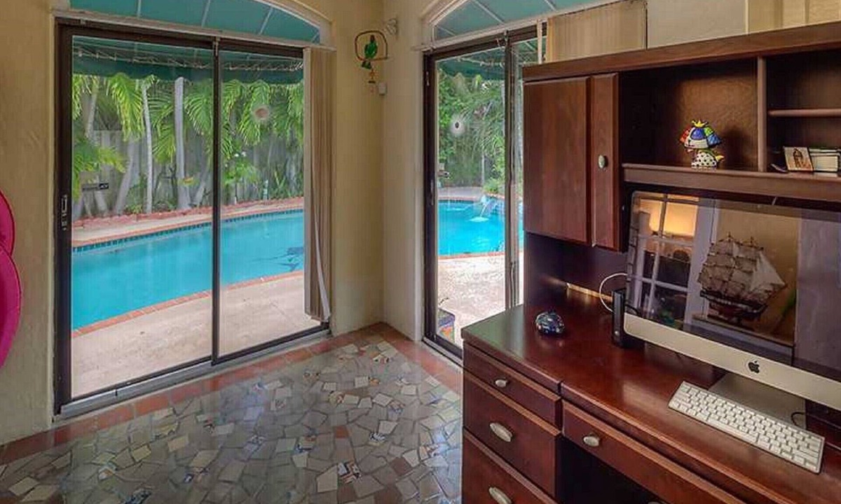 Bayshore Villa | Magnificent Luxury Home On Miami Beach