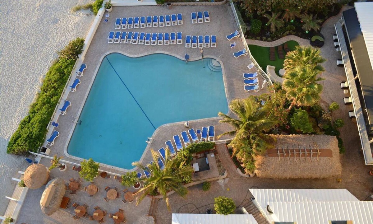 Galt Mile Resort | Making The Best Memories Along The Way! Outdoor Pool, Spa, Pet-Friendly Property