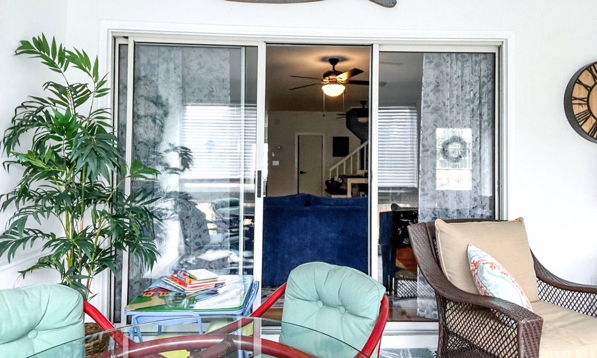 Selbyville House | Mallard Lakes townhome near beach with pools, hot tubs & sports courts
