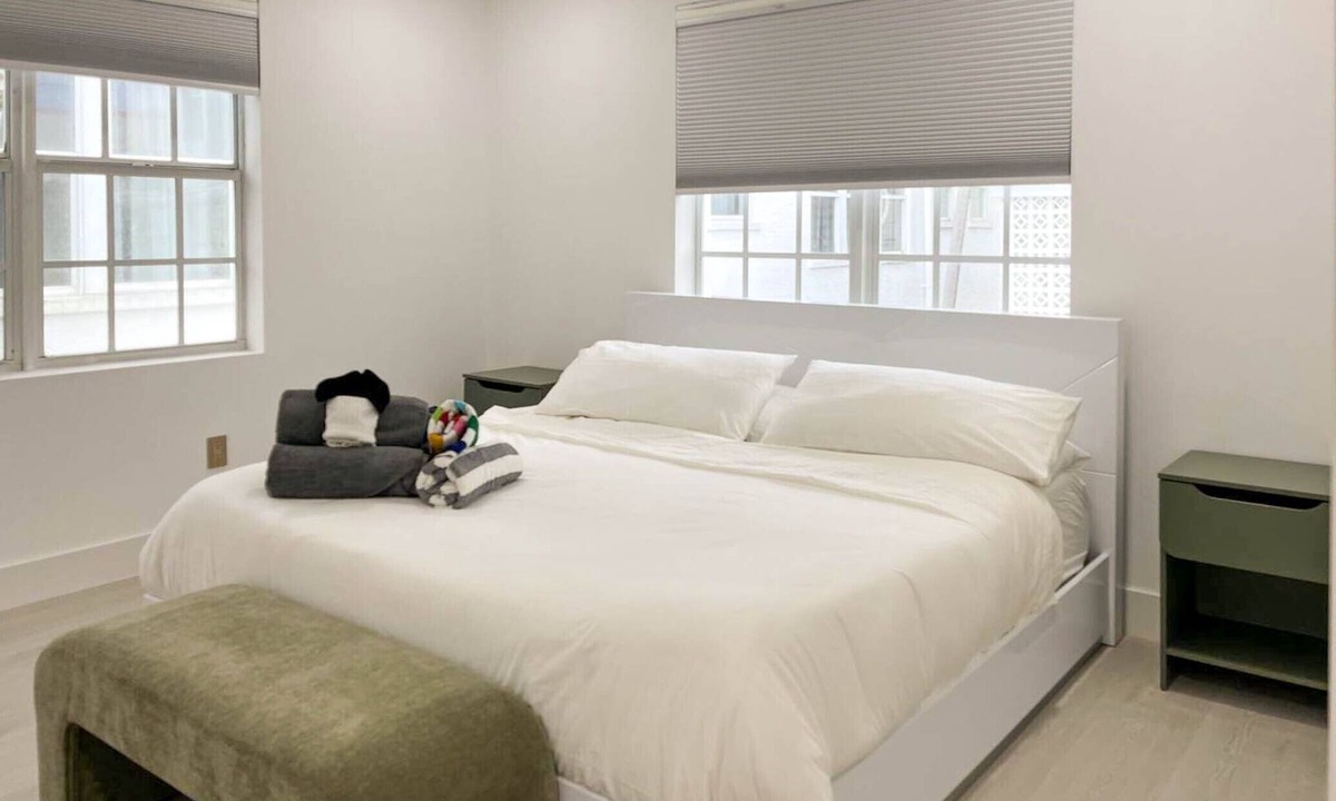 South Pointe Condo | Marley SoFi: Walk to beach, 3 Beds, Heated POOL