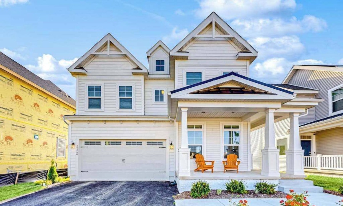 Cedar Neck House | Marlin Chase home with resort amenities, bikes, grill, EV charger - dog-friendly