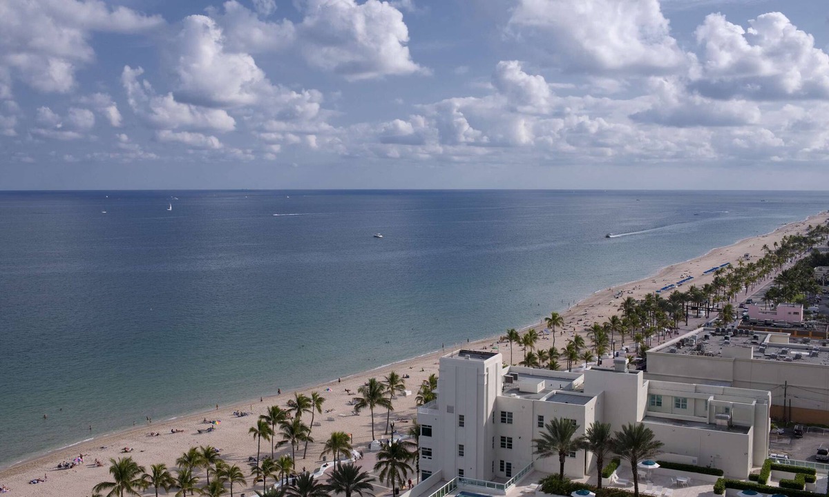 Central Beach Condo | Marriott Beachplace Towers, Two Bedroom Villas, Walk To Beach And Shopping!
