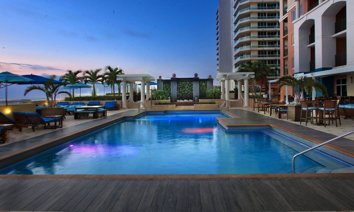 Central Beach Resort | Marriott's Beachplace Towers - Luxury 2BR Beachfront Fully equipped Kitchen