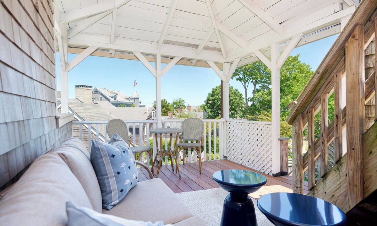 Nantucket Town Bed & Breakfast | Martin House Inn