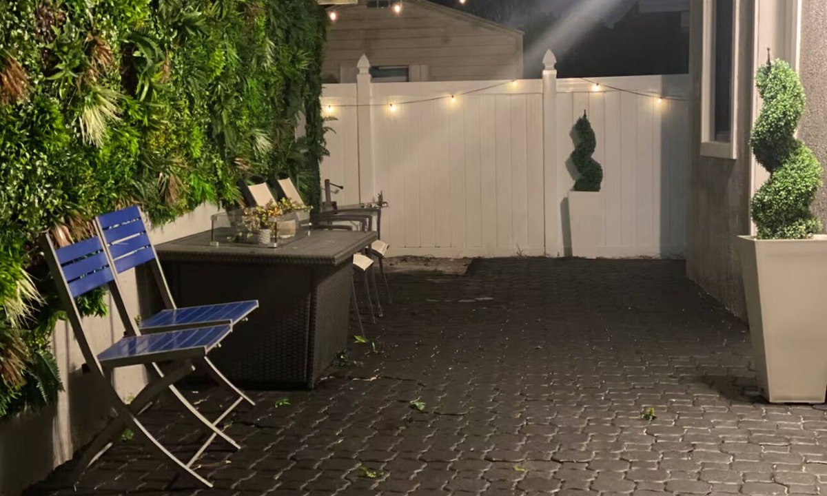 Miami Gardens Apartment | Marvelous 1-bedroom guest suite in Miami Gardens near Hardrock Stadium