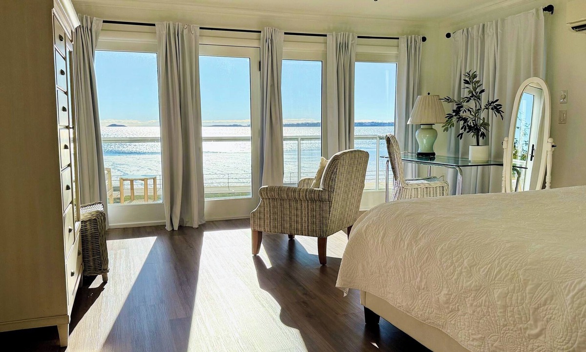 Swampscott House | Master Suite with magnificent views of the ocean
