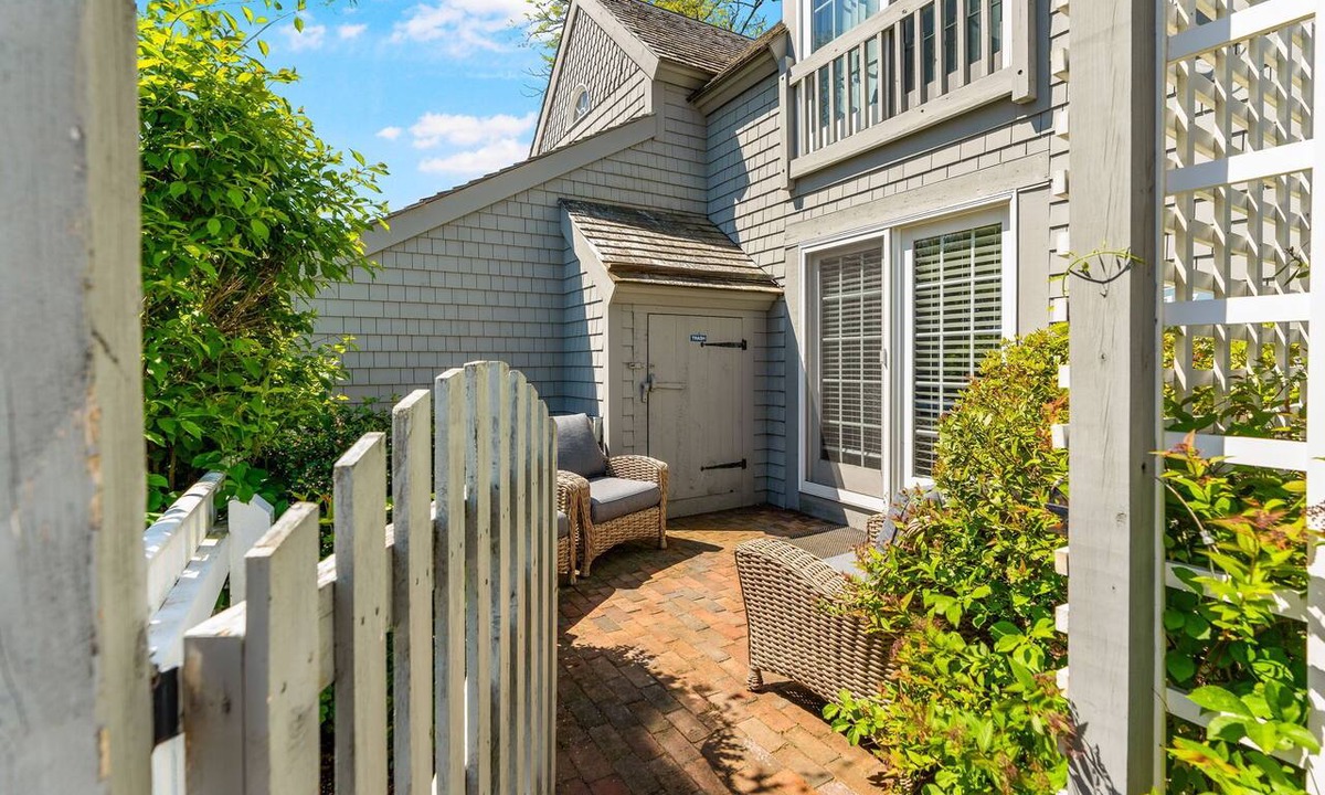 Mashpee Condo | Maushop Village, 2-bedroom, 1.5 baths, Sleeps 4, A/C, patios & private beach