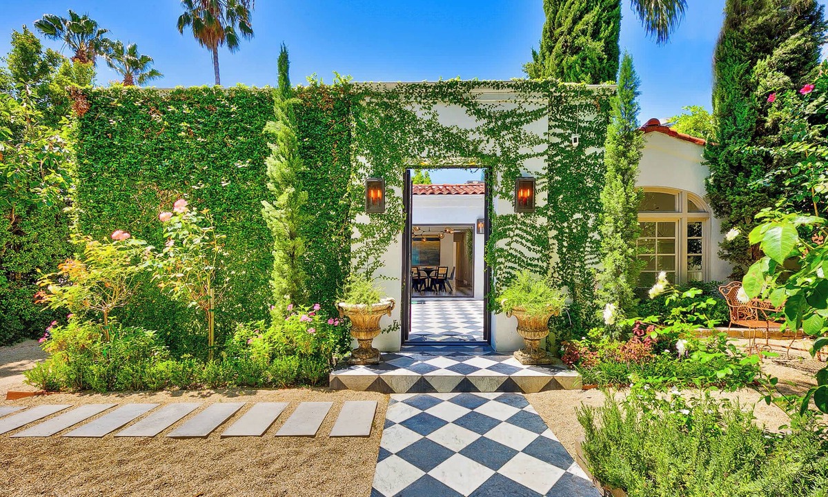 Melrose House | Melrose Oasis in West Hollywood