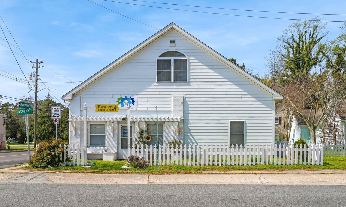 Cheriton Apartment | Mermaid Hideaway | Quaint & Affordable Tropical Getaway!