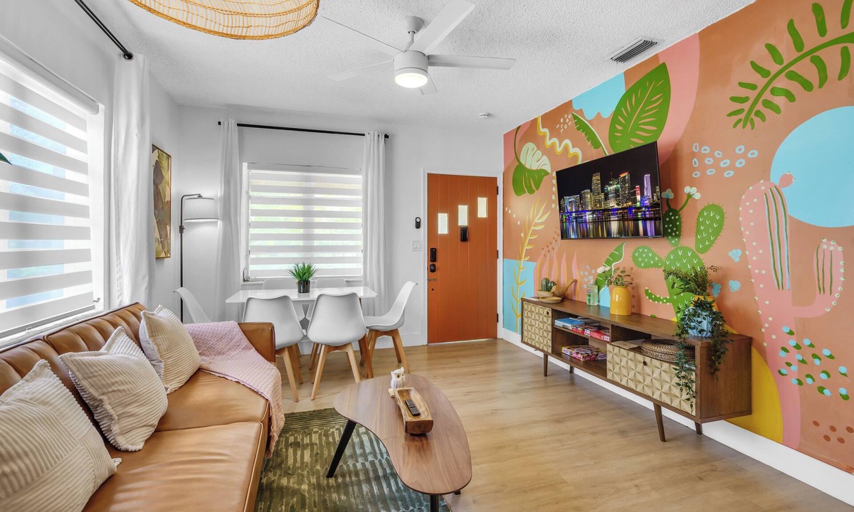 The Roads House | Miami+3BR+8 Guest +Near Cruise Port + Calle 8 +Brickell+South Beach+Free Parking